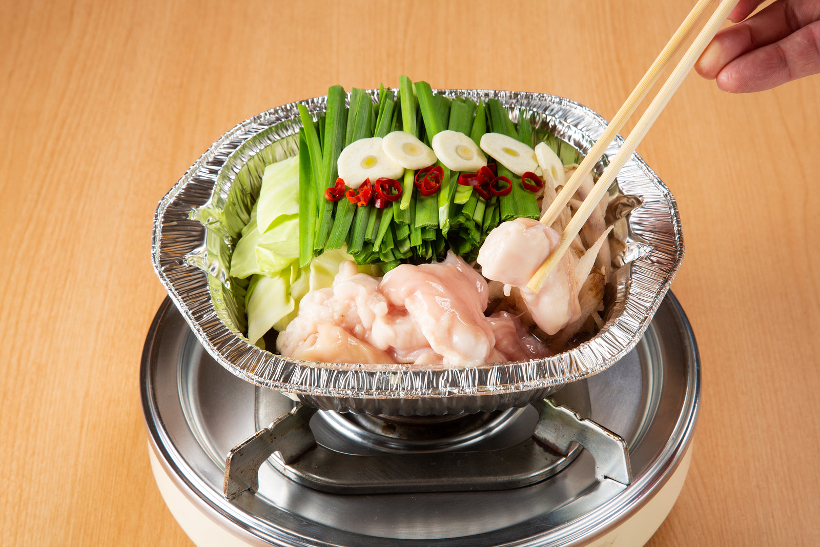 【カット野菜付き】あか牛もつ鍋セット(もつ300g) カット野菜付き＞くまもと阿蘇あか牛もつ鍋セット(2～3人前)《60